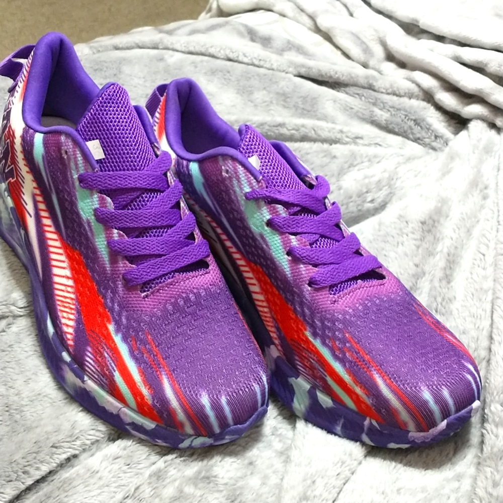 NWOT tennis shoes or exercise shoes 👟 super cute